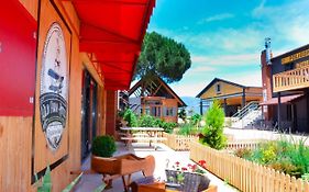 Old Farm Hotel